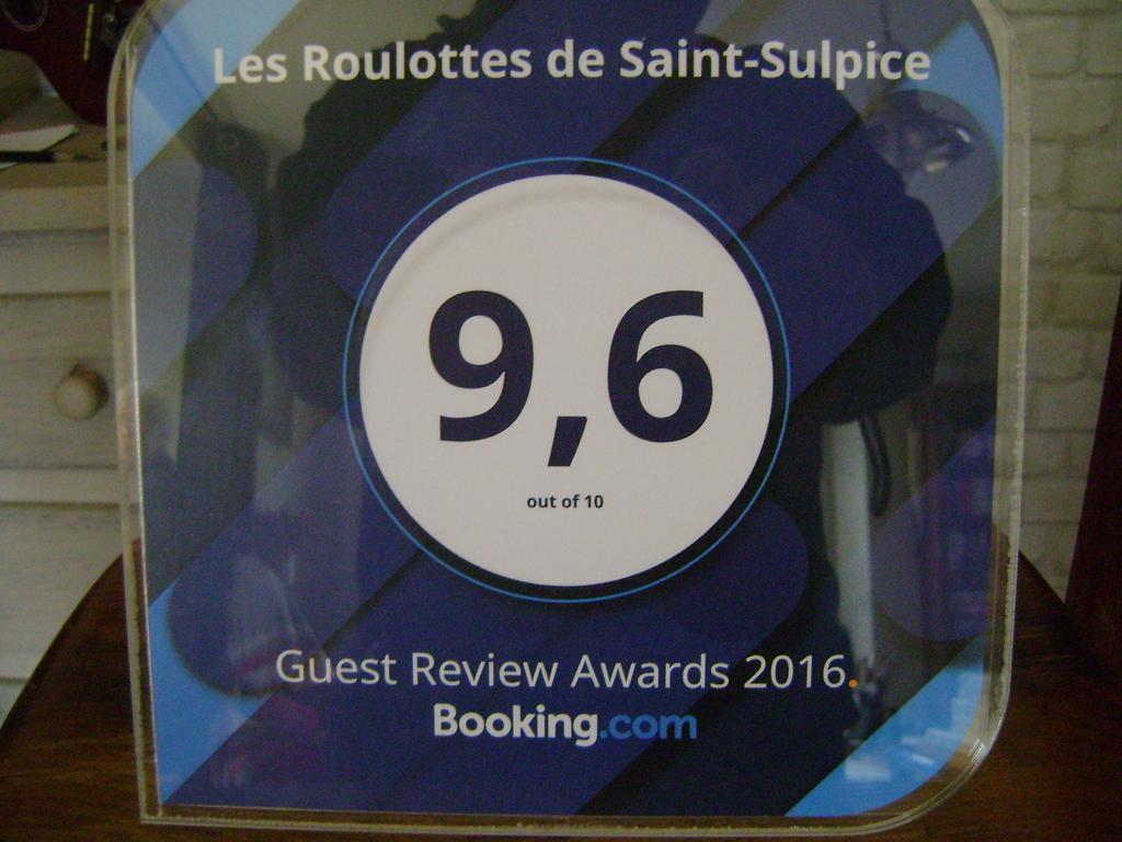 Pensjonat Les Roulottes De Saint-Sulpice Zewnętrze zdjęcie
